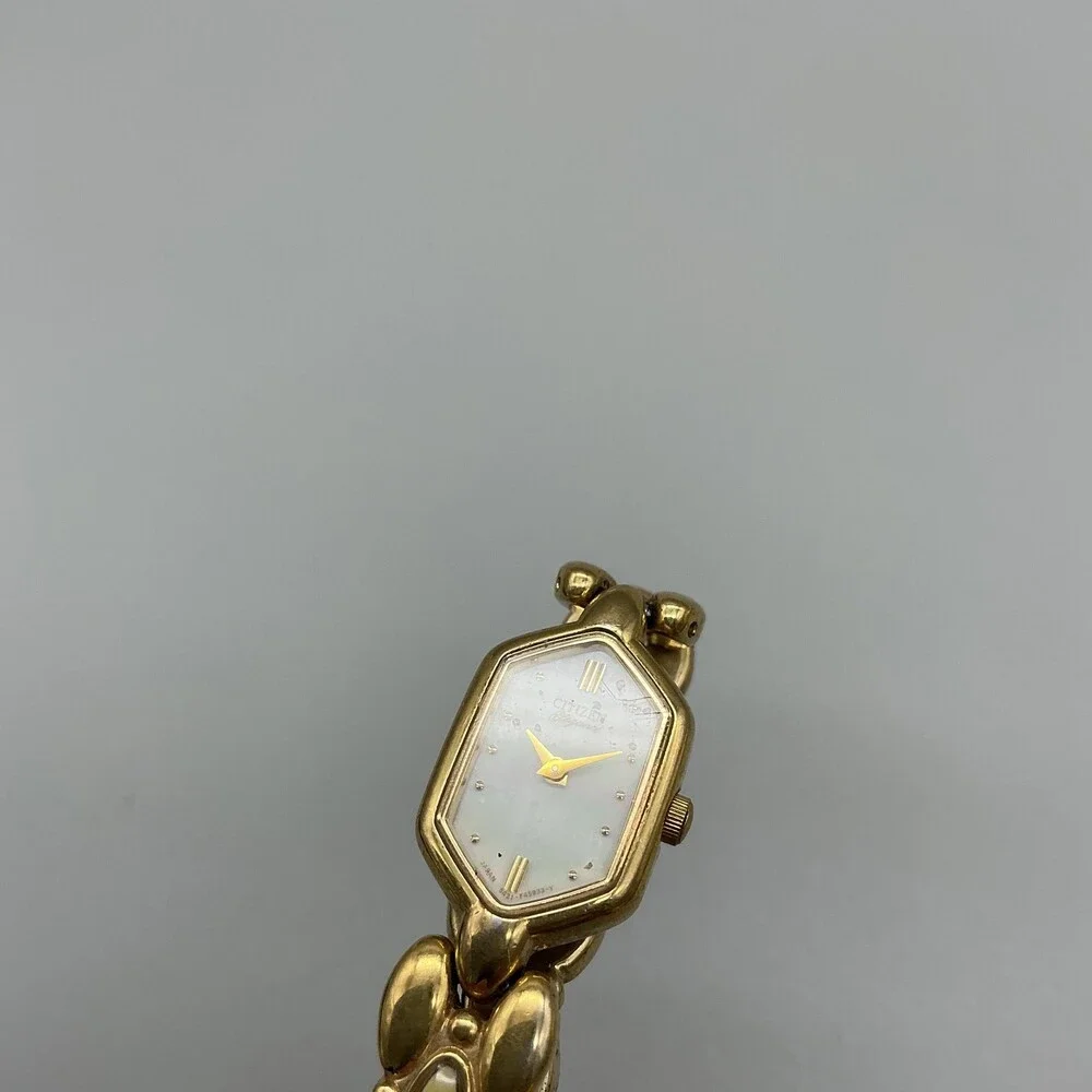 Vintage Citizen Womens Watch 14mm MOP Gold Tone 5421-F45171 New Battery